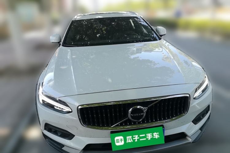 Used Volvo V90 2021 Cross Country B5 AWD Smart Range Edition Front