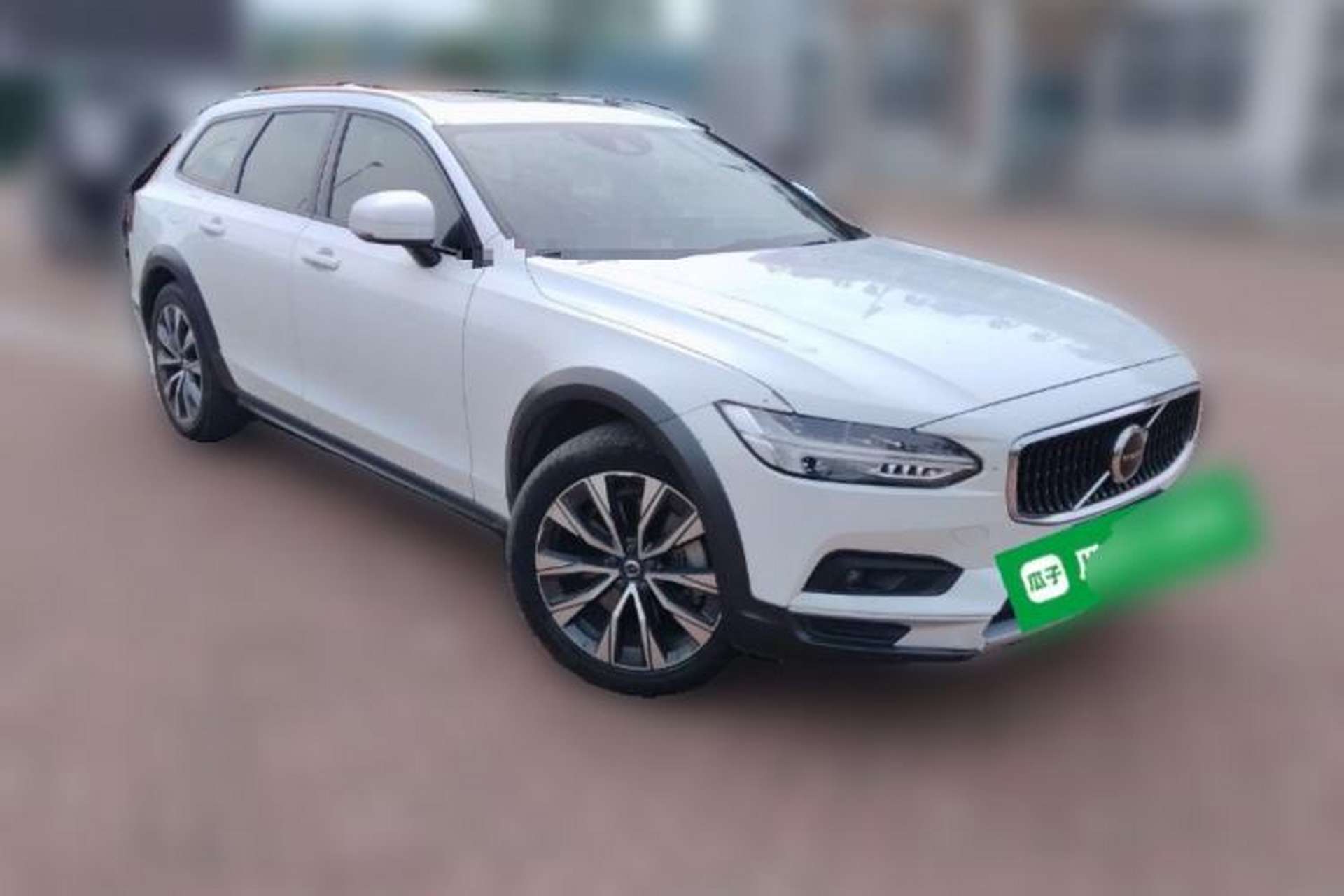 Used Volvo V90 2021 Cross Country B5 AWD Smart Range Edition Front Right 45 Deg