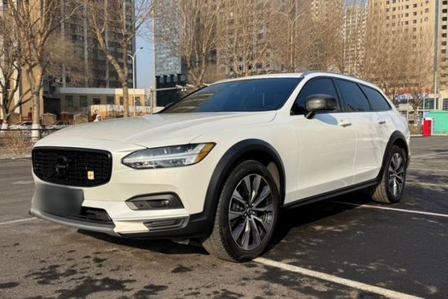 Used Volvo V90 2021 Cross Country B5 AWD Smart Range Edition