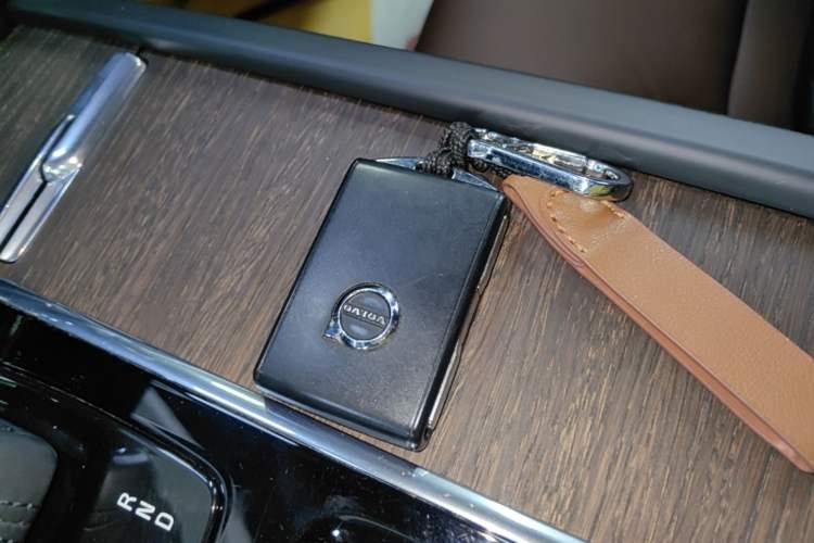 Used Volvo V90 2021 Cross Country B5 AWD Smart Range Edition Interior 1