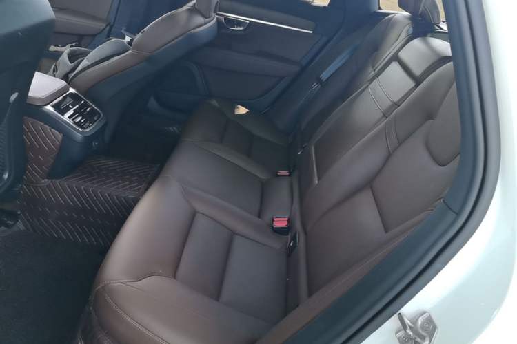 Used Volvo V90 2021 Cross Country B5 AWD Smart Range Edition Left Rear Seat
