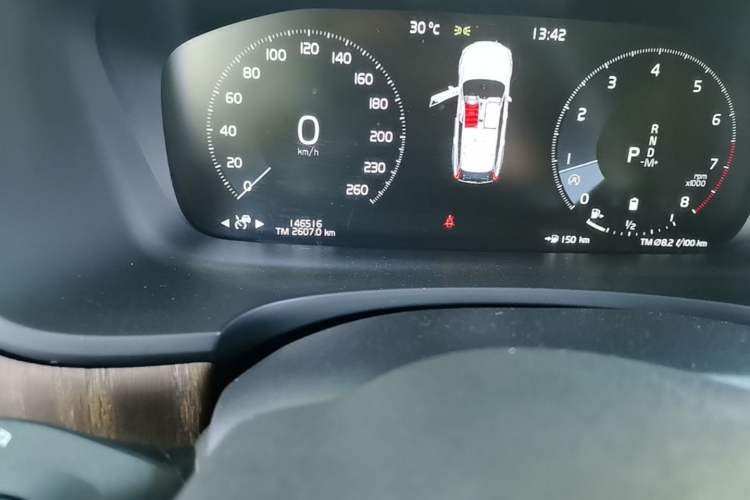 Used Volvo V90 2021 Cross Country B5 AWD Smart Range Edition Odometer Close Up