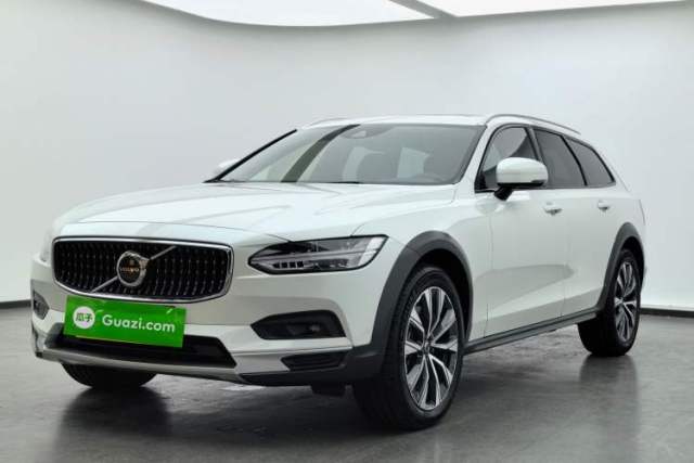 Used Volvo V90 2021 Cross Country B5 AWD Smart Range Edition