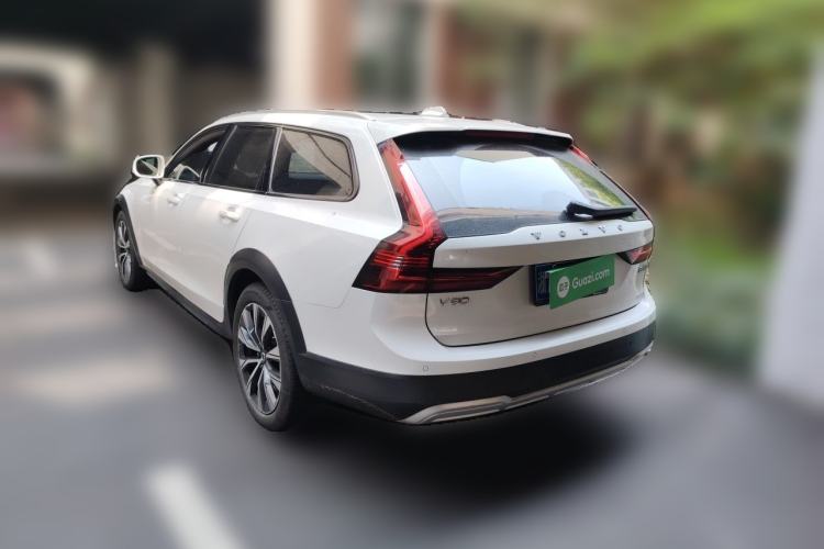 Used Volvo V90 2021 Cross Country B5 AWD Smart Range Edition Rear Left 45 Deg