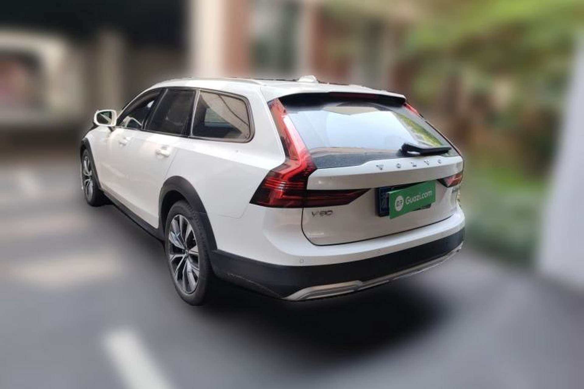 Used Volvo V90 2021 Cross Country B5 AWD Smart Range Edition Rear Left 45 Deg