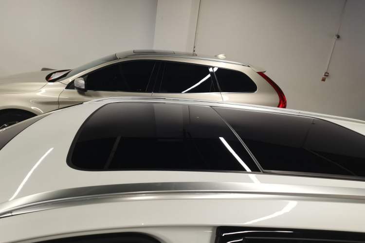 Used Volvo V90 2021 Cross Country B5 AWD Smart Range Edition Roof