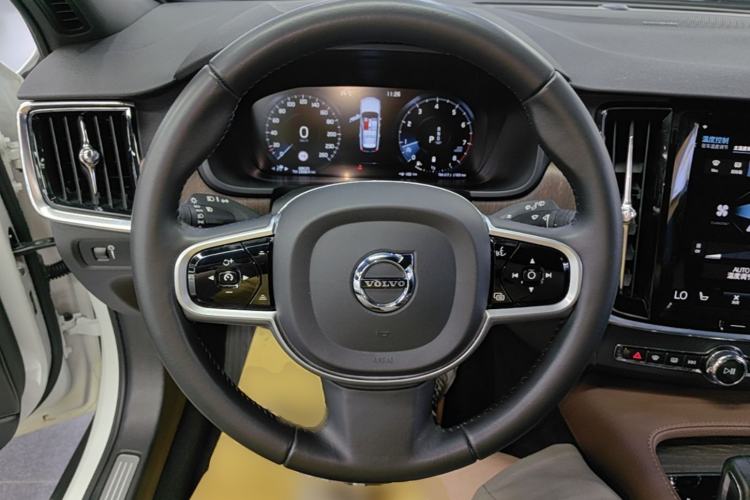 Used Volvo V90 2021 Cross Country B5 AWD Smart Range Edition Steering Wheel