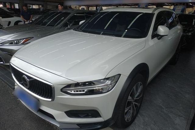 Used Volvo V90 2021 Cross Country B5 AWD Smart Range Edition