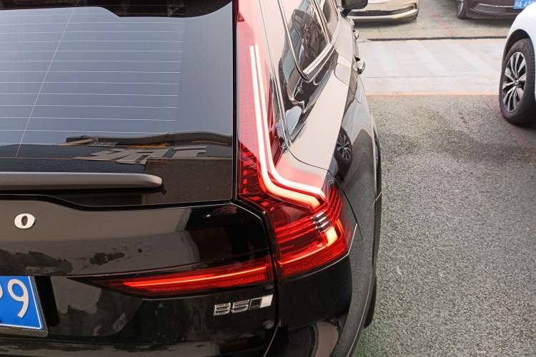 Used Volvo V90 2022 Cross Country B5 AWD Prestige Edition Right Rear Taillight