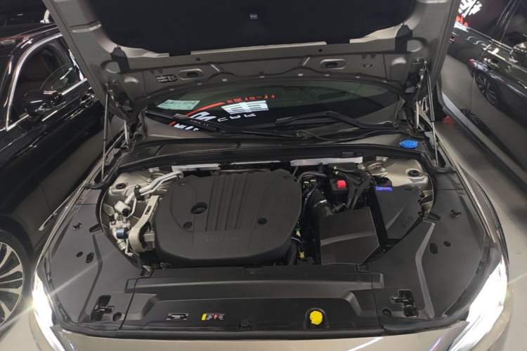 Used Volvo V90 2022 Cross Country B5 AWD Prestige Edition Engine Bay