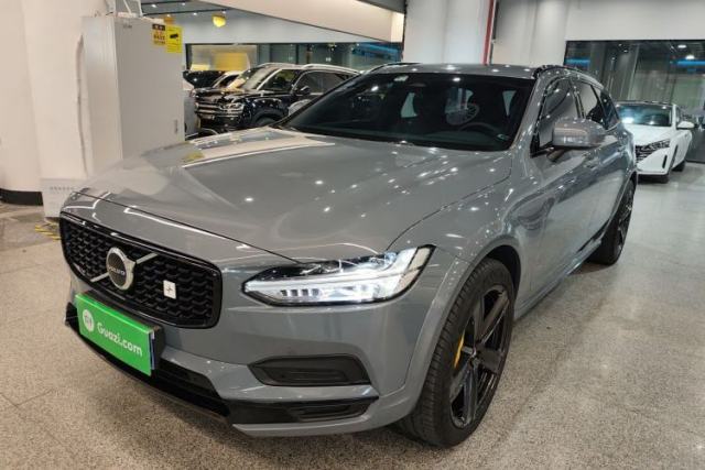 Used Volvo V90 2022 Cross Country B5 AWD Smart Range Edition