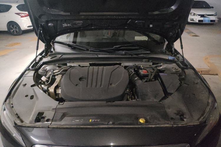 Used Volvo V90 2022 Cross Country B5 AWD Smart Range Edition Engine Bay
