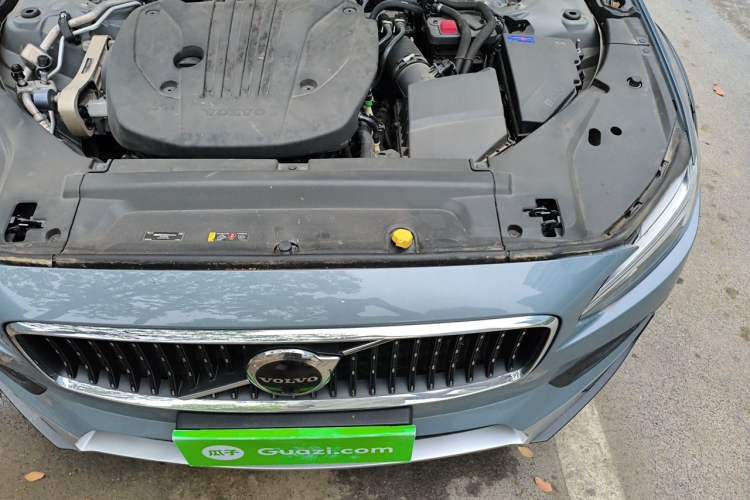 Used Volvo V90 2022 Cross Country B5 AWD Prestige Edition Engine Bay Left