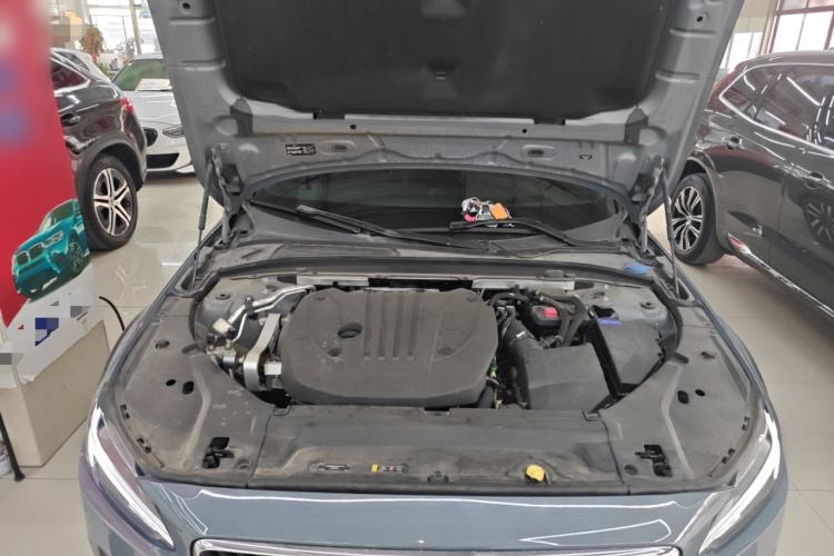 Used Volvo V90 2022 Cross Country B5 AWD Prestige Edition Engine Bay