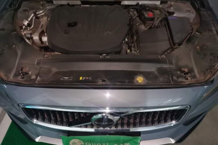 Used Volvo V90 2022 Cross Country B5 AWD Prestige Edition Engine Bay