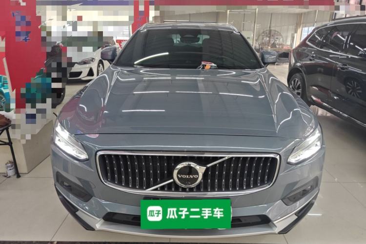 Used Volvo V90 2022 Cross Country B5 AWD Prestige Edition Front