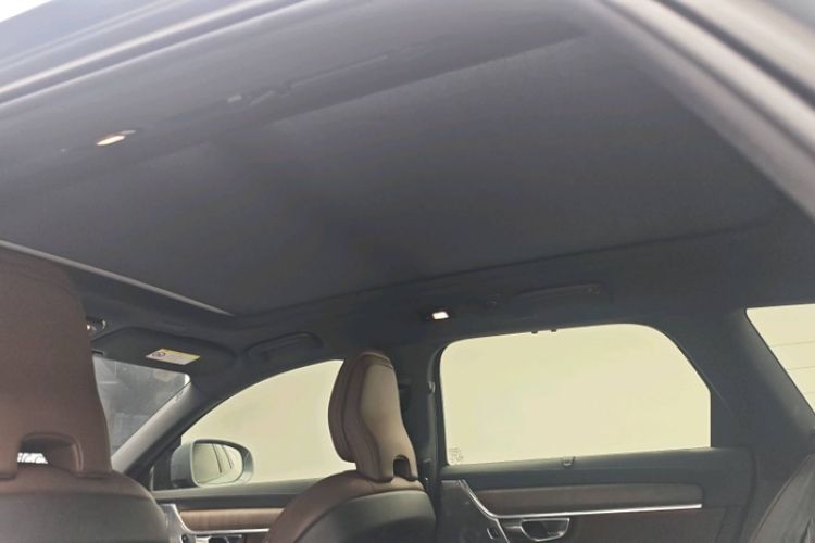 Used Volvo V90 2022 Cross Country B5 AWD Prestige Edition Headliner