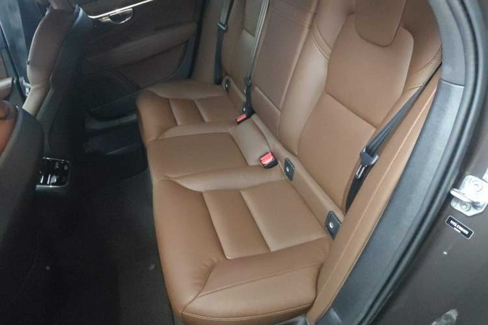 Used Volvo V90 2022 Cross Country B5 AWD Smart Range Edition Interior 4