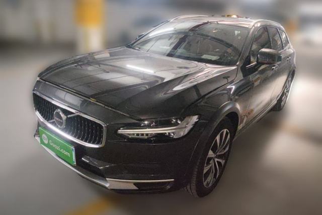 Used Volvo V90 2022 Cross Country B5 AWD Smart Range Edition