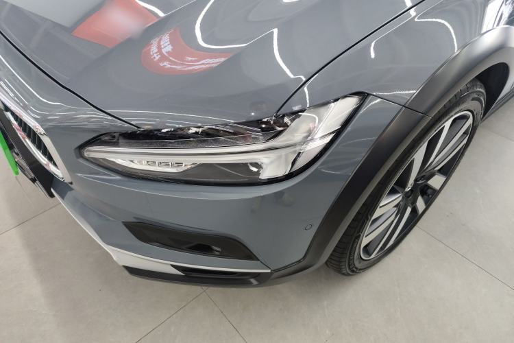 Used Volvo V90 2022 Cross Country B5 AWD Prestige Edition Left Front Headlight