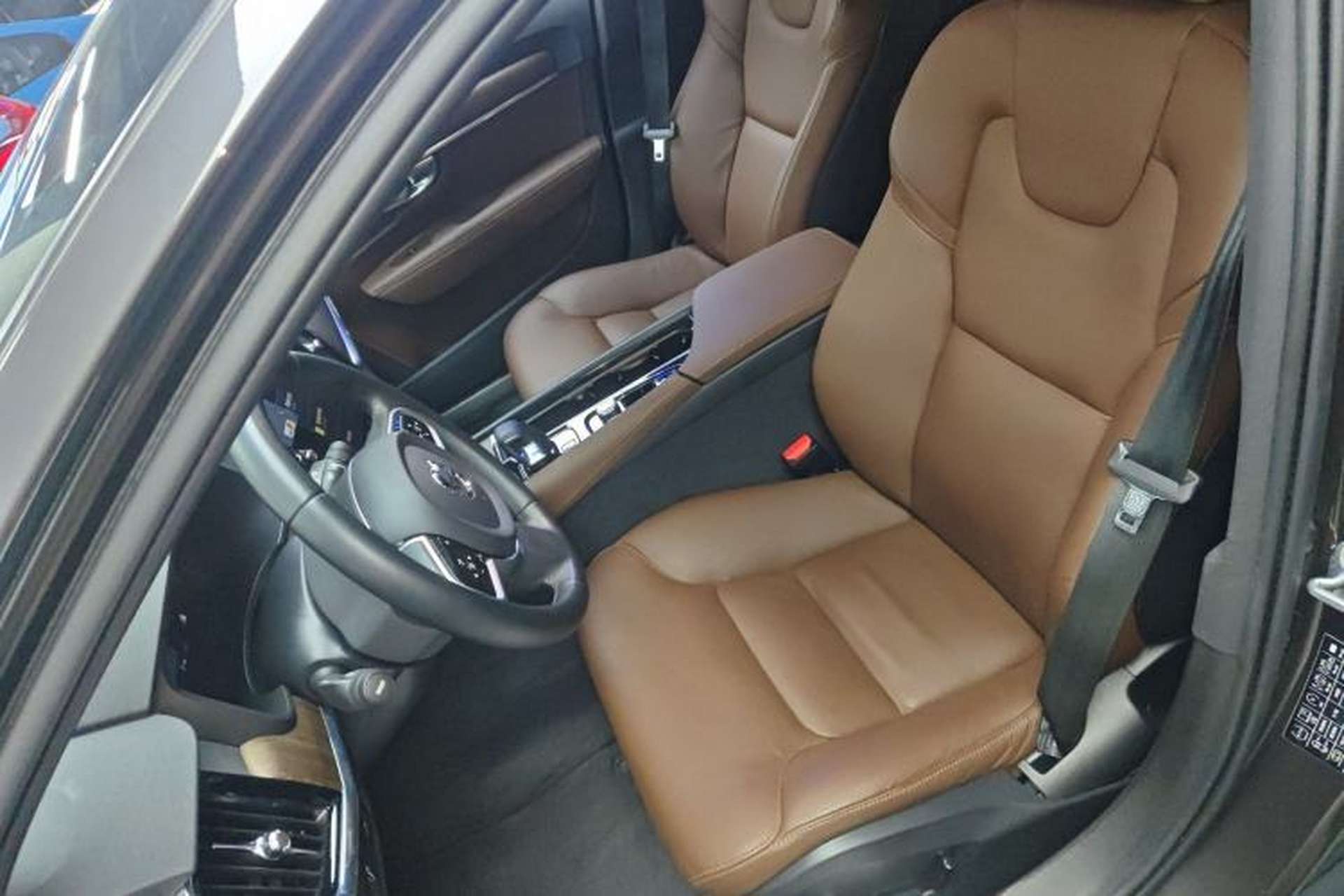 Used Volvo V90 2022 Cross Country B5 AWD Smart Range Edition Left Front Seat