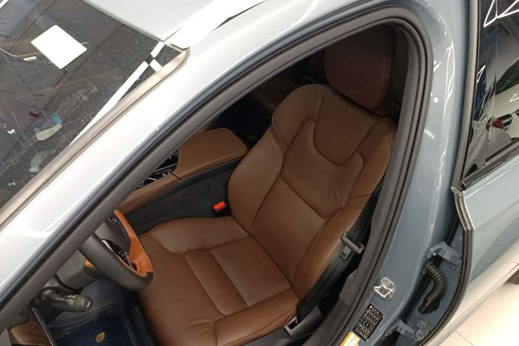 Used Volvo V90 2022 Cross Country B5 AWD Smart Range Edition Left Front Seat