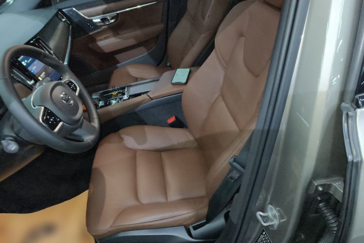 Used Volvo V90 2022 Cross Country B5 AWD Smart Range Edition Left Front Seat