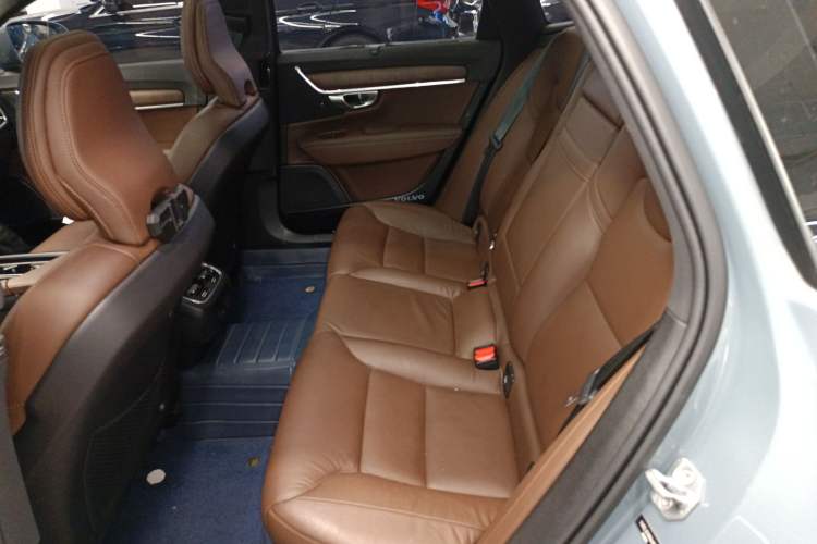 Used Volvo V90 2022 Cross Country B5 AWD Smart Range Edition Left Rear Seat