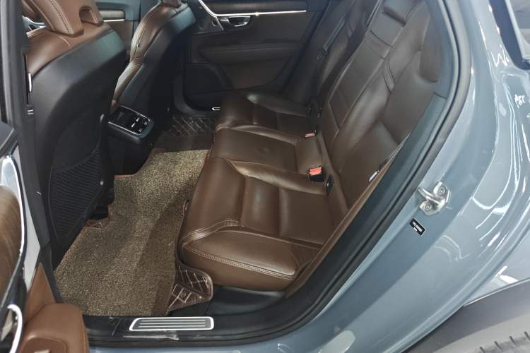 Used Volvo V90 2022 Cross Country B5 AWD Prestige Edition Left Rear Seat