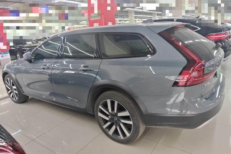 Used Volvo V90 2022 Cross Country B5 AWD Prestige Edition Left Side