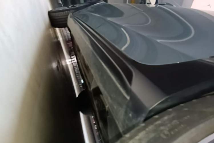 Used Volvo V90 2022 Cross Country B5 AWD Prestige Edition Left Side Sill