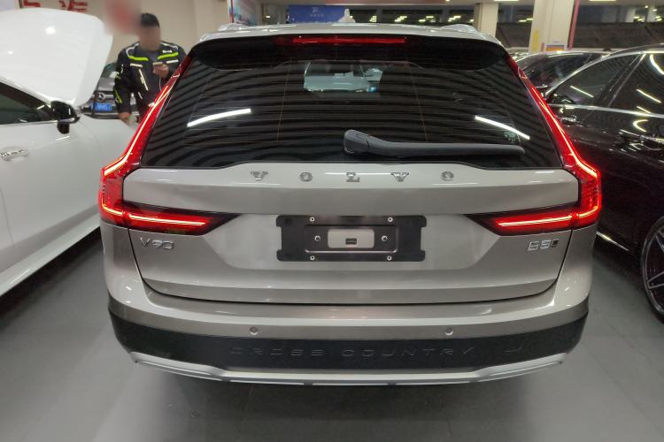 Used Volvo V90 2022 Cross Country B5 AWD Smart Range Edition Rear