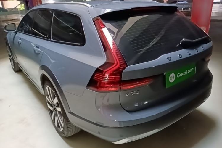Used Volvo V90 2022 Cross Country B5 AWD Prestige Edition Rear Left 45 Deg