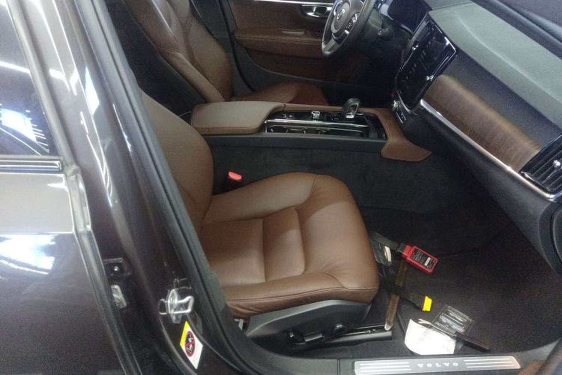 Used Volvo V90 2022 Cross Country B5 AWD Smart Range Edition Right Front Seat