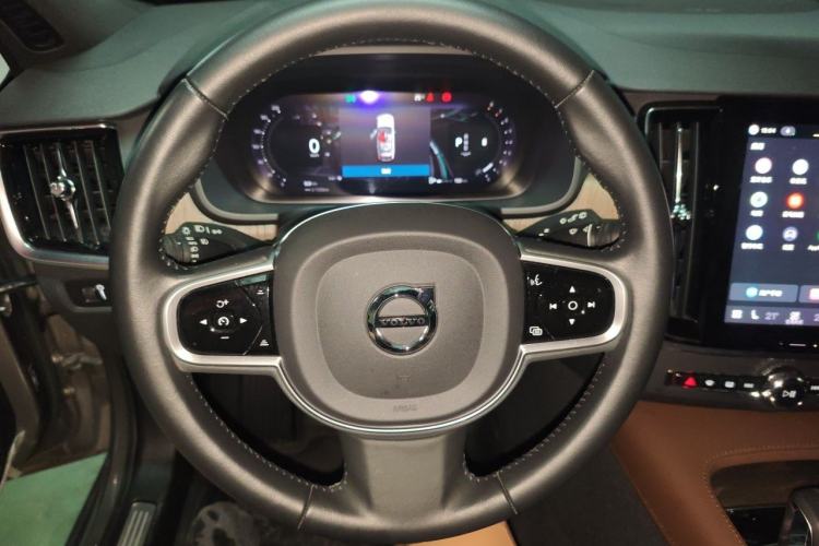 Used Volvo V90 2022 Cross Country B5 AWD Smart Range Edition Steering Wheel
