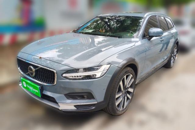 Used Volvo V90 2022 Cross Country B5 AWD Prestige Edition