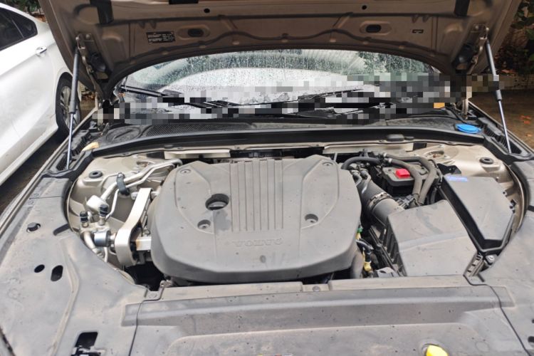 Used Volvo V90 2022 Cross Country B5 AWD Prestige Edition Engine Bay