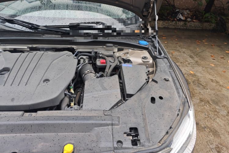 Used Volvo V90 2022 Cross Country B5 AWD Prestige Edition Engine Bay Left