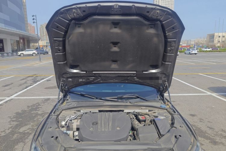 Used Volvo V90 2022 Cross Country B5 AWD Smart Range Edition Engine Bay
