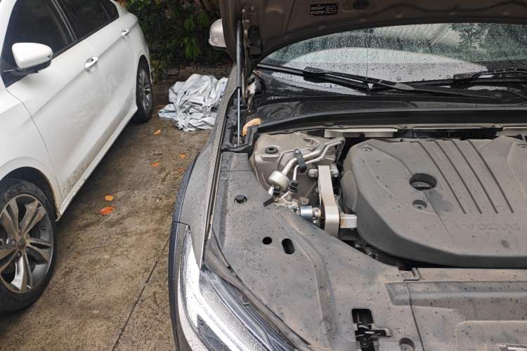 Used Volvo V90 2022 Cross Country B5 AWD Prestige Edition Engine Bay Right