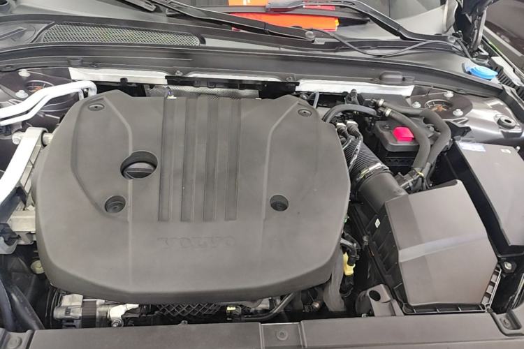Used Volvo V90 2022 Cross Country B5 AWD Prestige Edition Engine Bay