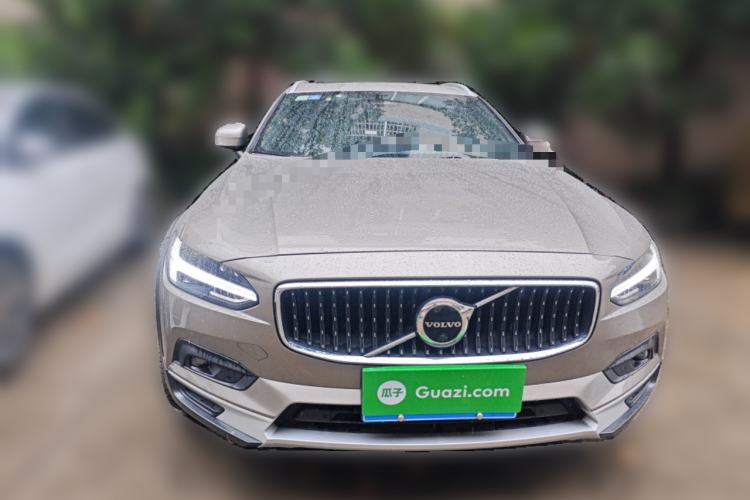 Used Volvo V90 2022 Cross Country B5 AWD Prestige Edition Front