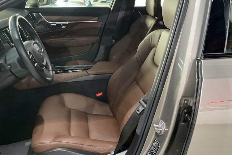 Used Volvo V90 2022 Cross Country B5 AWD Smart Range Edition Left Front Seat