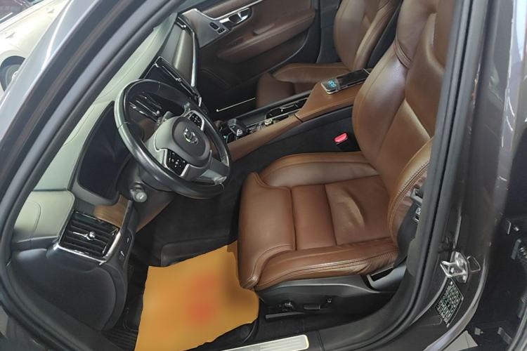 Used Volvo V90 2022 Cross Country B5 AWD Prestige Edition Left Front Seat