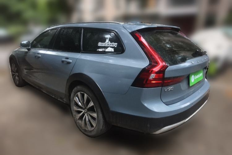 Used Volvo V90 2022 Cross Country B5 AWD Smart Range Edition Rear Left 45 Deg