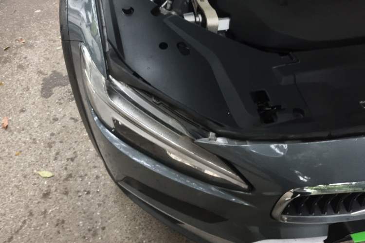 Used Volvo V90 2022 Cross Country B5 AWD Smart Range Edition Right Front Headlight