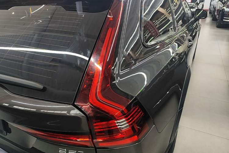 Used Volvo V90 2022 Cross Country B5 AWD Prestige Edition Right Rear Taillight