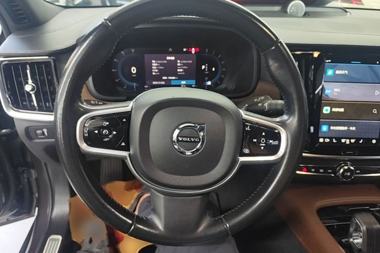 Used Volvo V90 2022 Cross Country B5 AWD Prestige Edition Steering Wheel