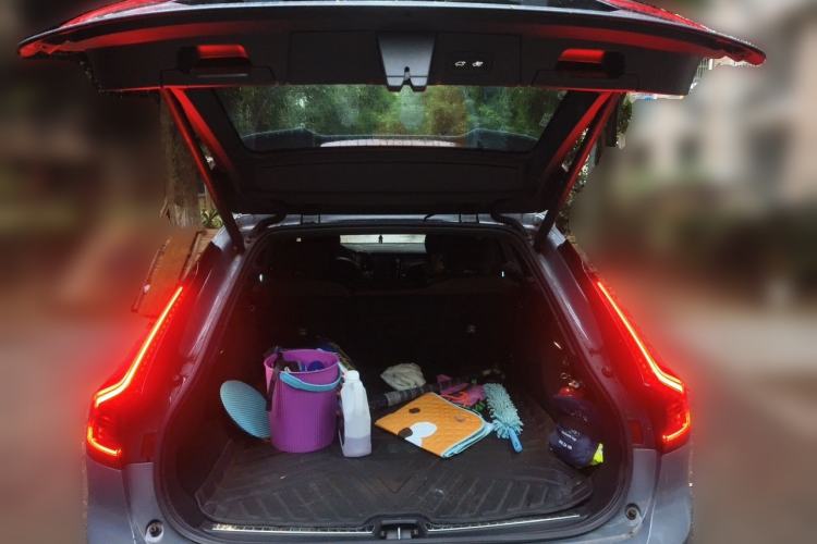 Used Volvo V90 2022 Cross Country B5 AWD Smart Range Edition Trunk