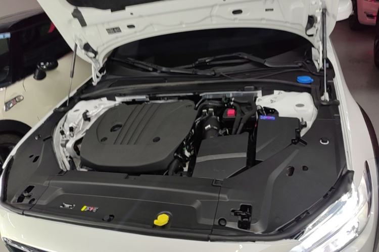 Used Volvo V90 2022 Cross Country B5 AWD Smart Range Edition Engine Bay